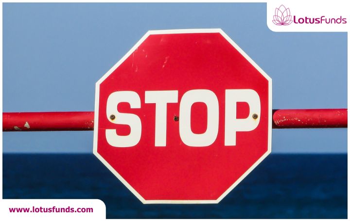 Blog image: Nifty wavers on the 1st trading day of 2nd half of calendar year FY25.